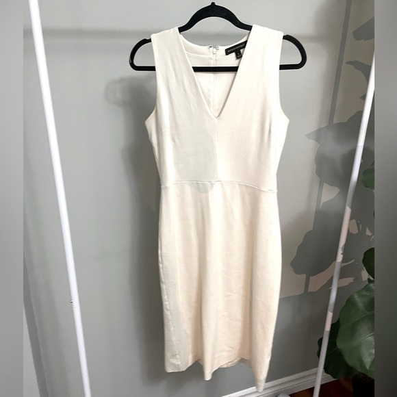 Banana Republic Cream V Neck Sleeveless Dress Size 6 - Picture 1 of 3